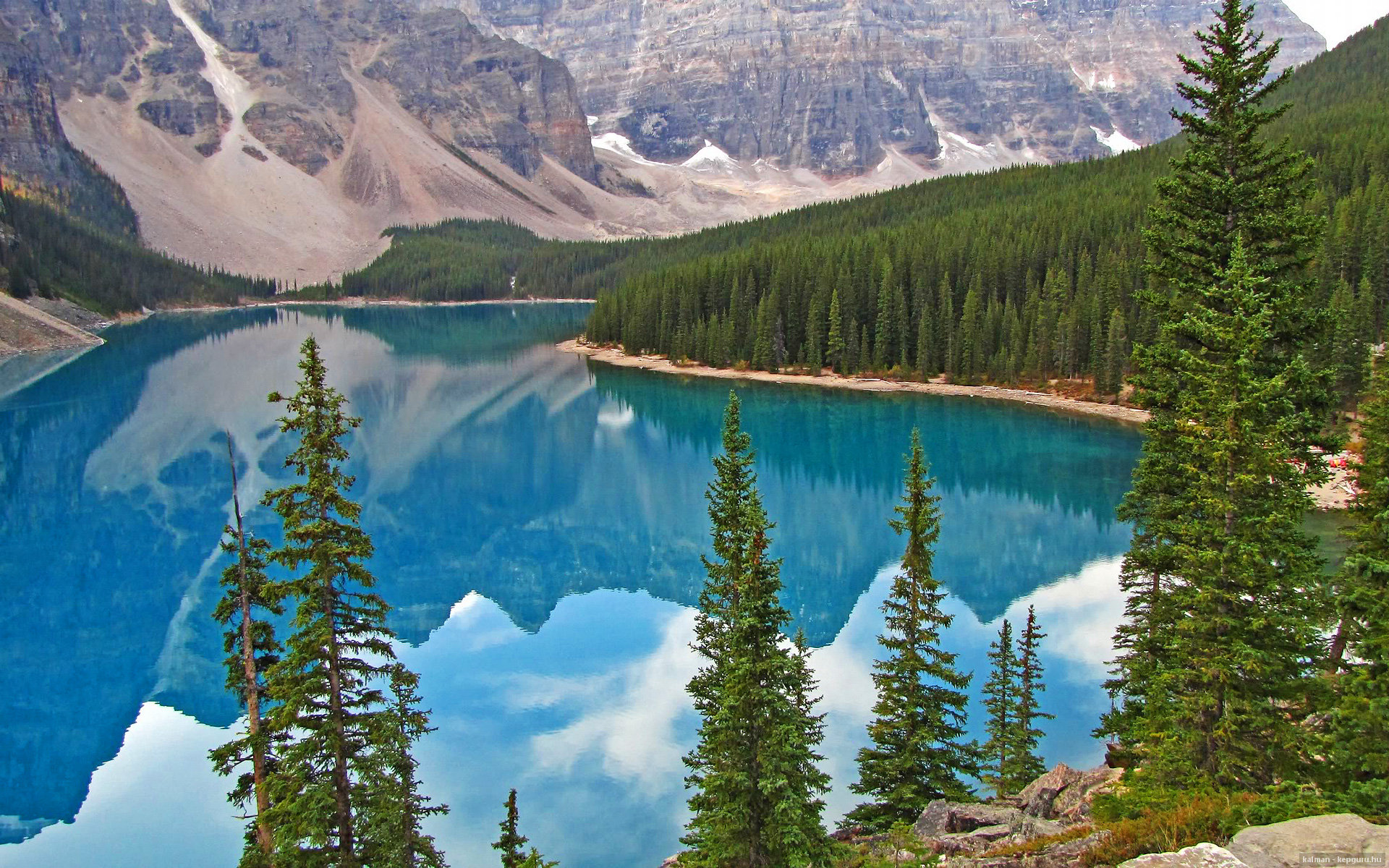 从斯坦福桥到圣西罗,一粒荷兰制造的子弹,如何同时击穿切尔西与意甲