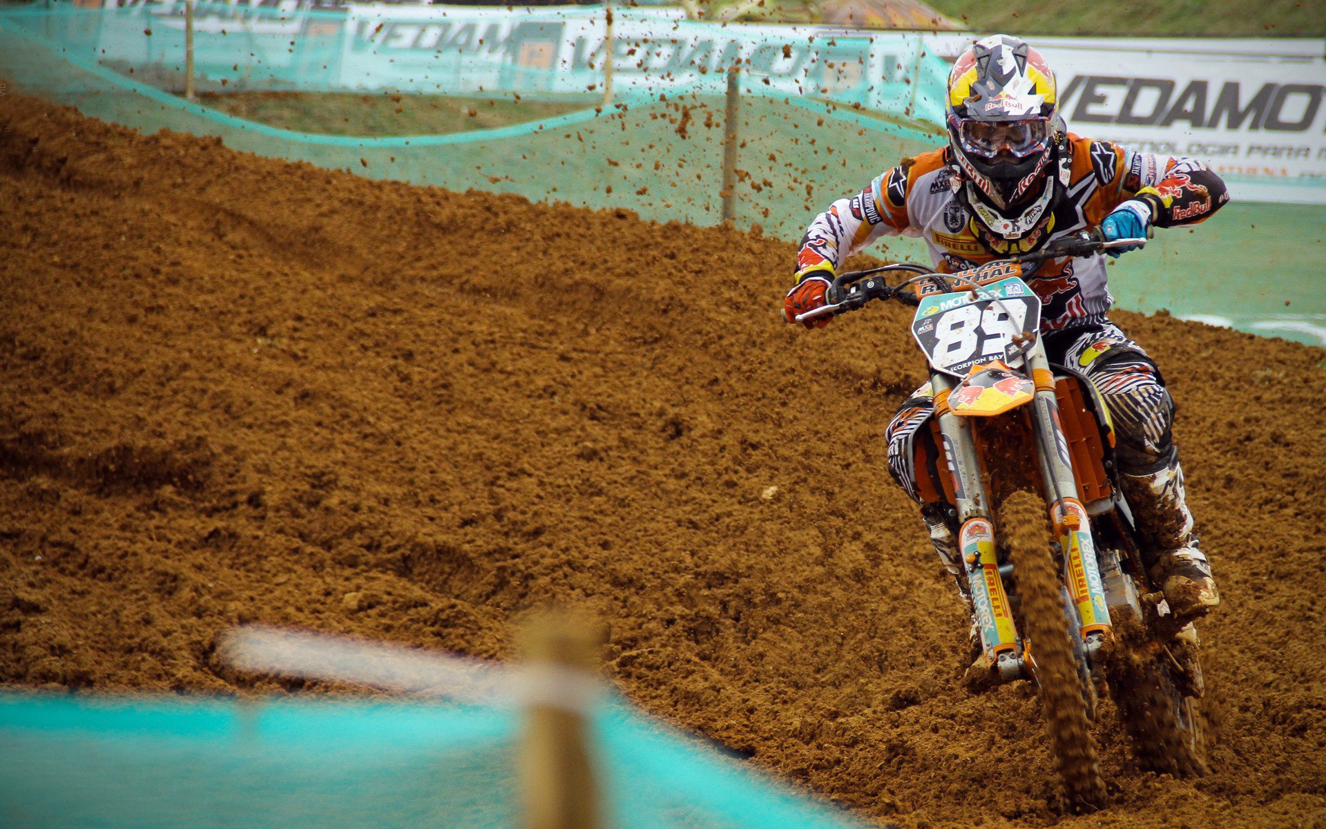 皇家社会伯纳乌践踏皇马，德布劳内绝境救主铸就传奇